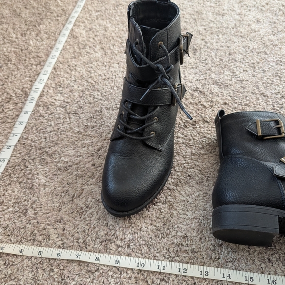 Stylish Black Ankle Boots with Buckle Accents - Picture 3 of 5